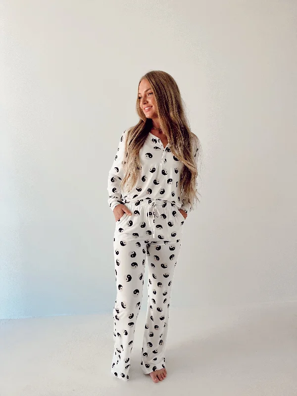 Today Only Black & White Yin Yang | Women's Bamboo  Pajamas