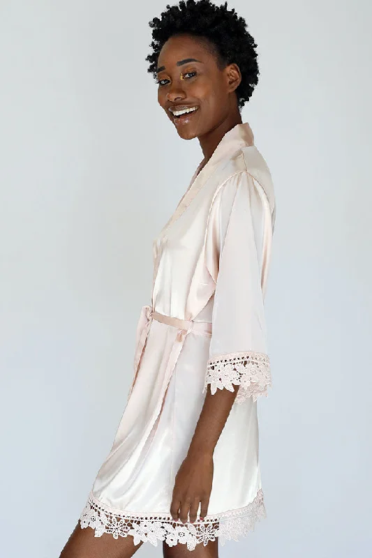 Bargain Alert Blush Lila Lace Bridal Robe