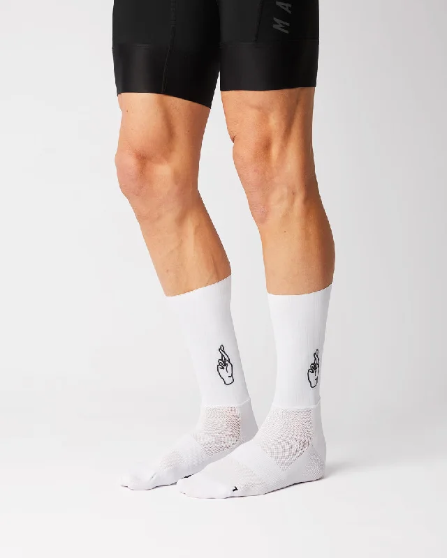 Weekend Bargains to Indulge In #AERO LOGO - WHITE