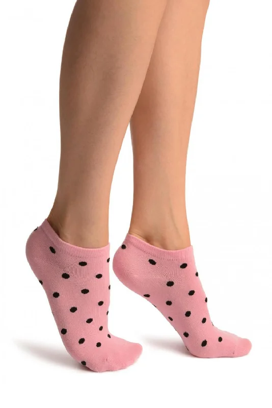 Weekend Savings Delight Black Polka Dot On Pink Footies Socks