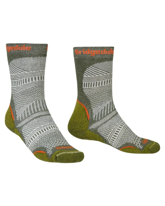Weekend Bargains Galore Bridgedale Mens Ultra Light T2 Coolmax Performance Boot Socks