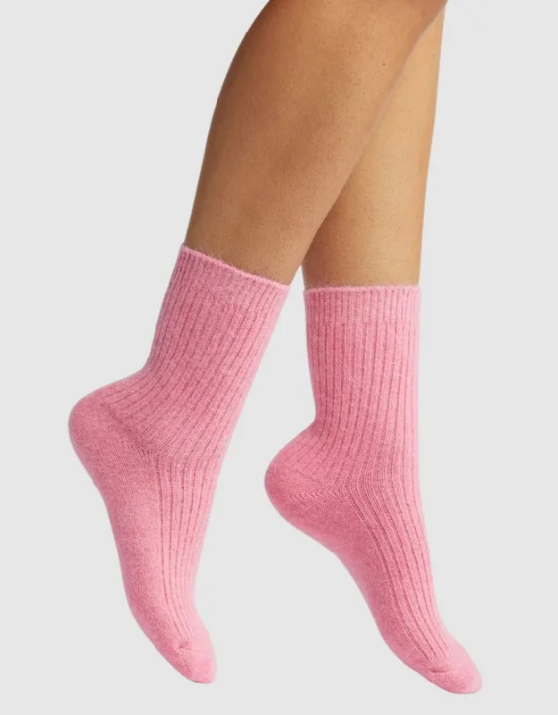 Stock Up Cashmere Socks - Medium Pink