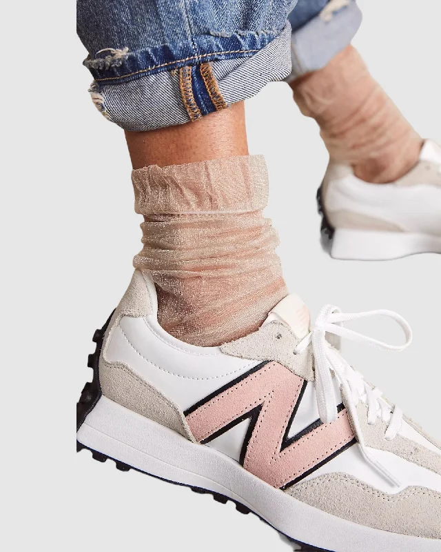 Weekend Shopping Extravaganza Halation Sheer Sock - White