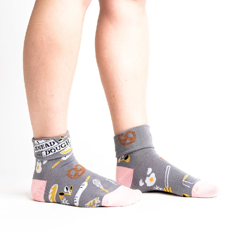 Weekend Deals to Brighten Your Day I Knead the Dough | Women's Turn Cuff Crew