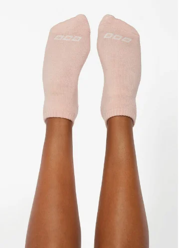 Weekend Deals to Make You Smile Lorna Jane Merino Wool Blend Icon Pilates Sock - Enchanted Pink