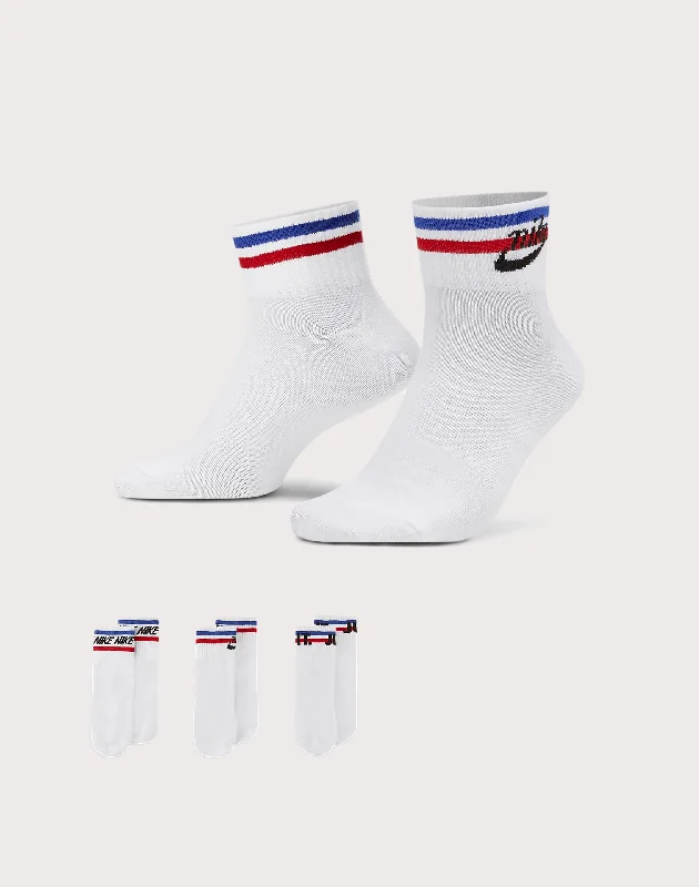 Weekend Extravaganza: Shop Now Nike Everyday Essential Ankle Socks 3-Pack