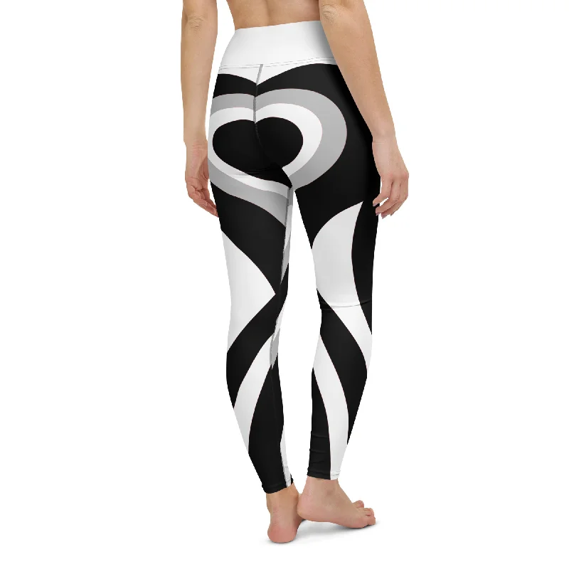 Deep Savings Black & White Heart Shaped Tunnel Yoga Leggings
