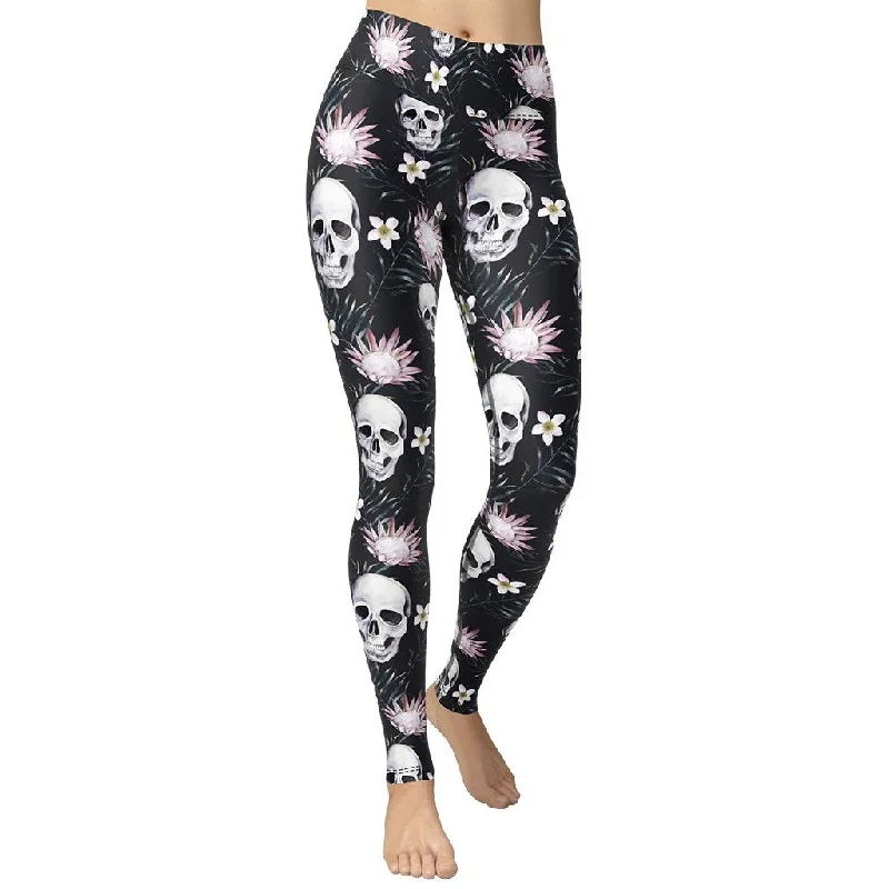 Weekend Wonders Await! Delicate Skulls Yoga Leggings